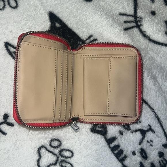Cherry Red Guess Wallet 🍒 - Picture 3 of 4